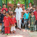 Shri Chamanlal Gangaheri working in NDMC  distributed new clothes to the students of our NGO